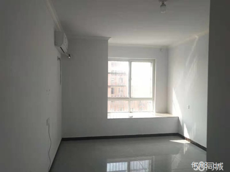 和兴家园4500一平出售!低于市场价格!有钥匙随时看房!